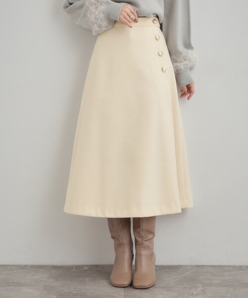 couture brooch（クチュールブローチ）の「【通勤/金ボタン】フェイクウール ポンチスカート（スカート・レディース・アイボリー/ネイビー/ベージュ・36/38/40/42）」の7枚目の写真