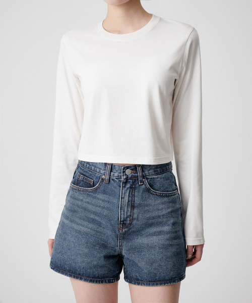 MUSINSA STANDARD WOMAN（ムシンサスタンダードウーマン）の「[クールタンダード] ウィメンズ クルーネック クロップ 長袖Tシャツ [クリーム]（Tシャツ/カットソー・レディース・その他・X-SMALL）」の5枚目の写真