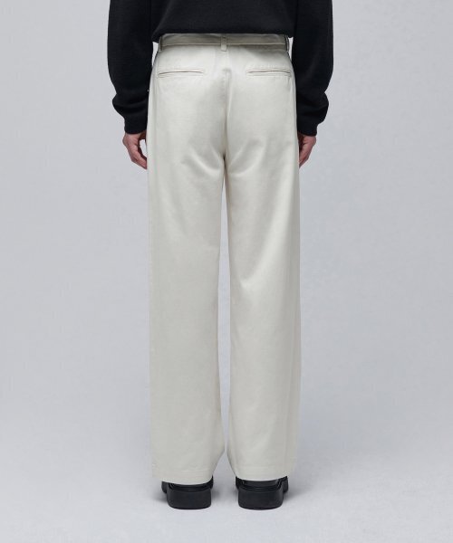 MUSINSA STANDARD（ムシンサスタンダード）の「ツーピンタックワイドチノパンツ [クリーム]（その他パンツ・メンズ・その他・29/30/31/33/26/27/28/40/38/42/36/34/32）」の3枚目の写真