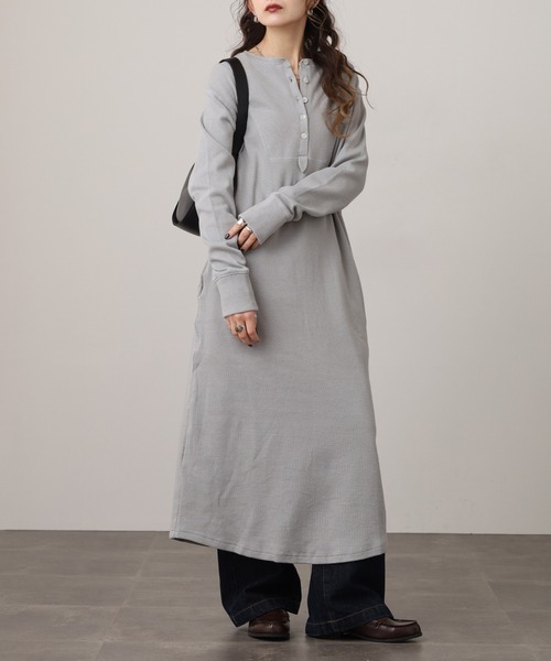 OMNES(オムネス)の「ハニカムストレッチワッフル切り替えヘンリーワンピース(ワンピース・レディース・ラベンダー/ライトグレー/ブルーグレー/ブラック/アイボリー・M)」の1枚目の写真