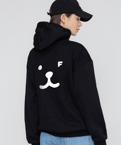 GRAVER（グレーバー）の「[ユニセックス]パピーフェイスバックスマイルフードパーカー_ブラック/ホワイトロゴ（パーカー・レディース・ブラック・SMALL/MEDIUM/LARGE）」の2枚目の写真