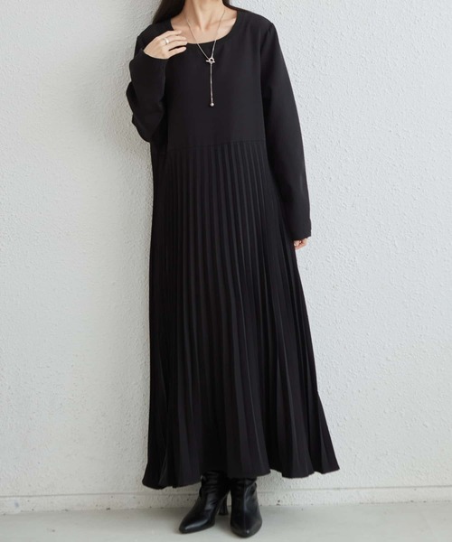 MAISON DE THERESE(メゾン ド テレーズ)の「プリーツ加工 切り替えロングワンピース(ワンピース・レディース・ネイビー/ブラック/アイボリー・FREE)」の11枚目の写真