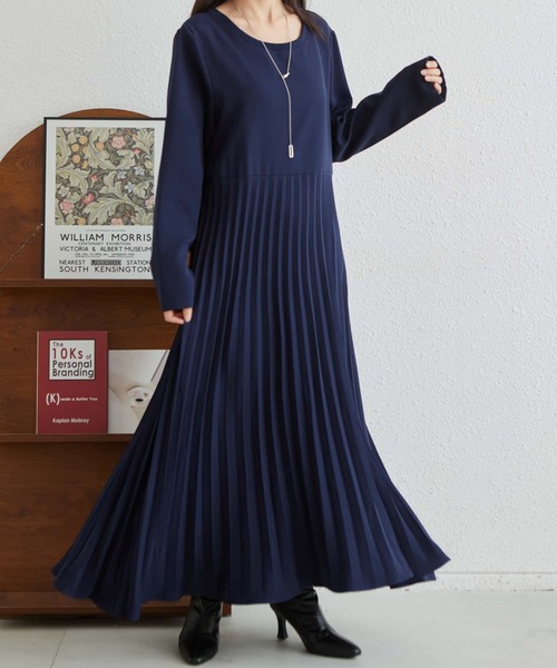 MAISON DE THERESE(メゾン ド テレーズ)の「プリーツ加工 切り替えロングワンピース(ワンピース・レディース・ネイビー/ブラック/アイボリー・FREE)」の20枚目の写真