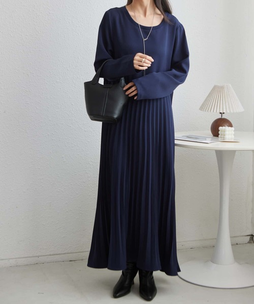 MAISON DE THERESE(メゾン ド テレーズ)の「プリーツ加工 切り替えロングワンピース(ワンピース・レディース・ネイビー/ブラック/アイボリー・FREE)」の21枚目の写真