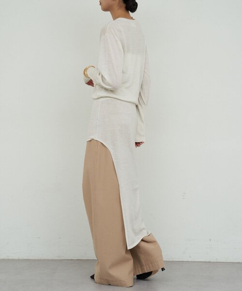 GALLARDAGALANTE(ガリャルダガランテ)の「【HERITANOVUM】アシンメトリーニットワンピ(パーカー・レディース・オフホワイト/グレー・FREE)」の2枚目の写真