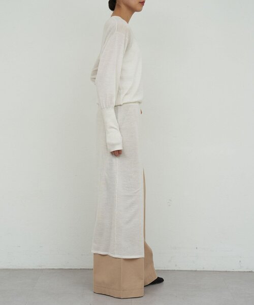 GALLARDAGALANTE(ガリャルダガランテ)の「【HERITANOVUM】アシンメトリーニットワンピ(パーカー・レディース・オフホワイト/グレー・FREE)」の4枚目の写真