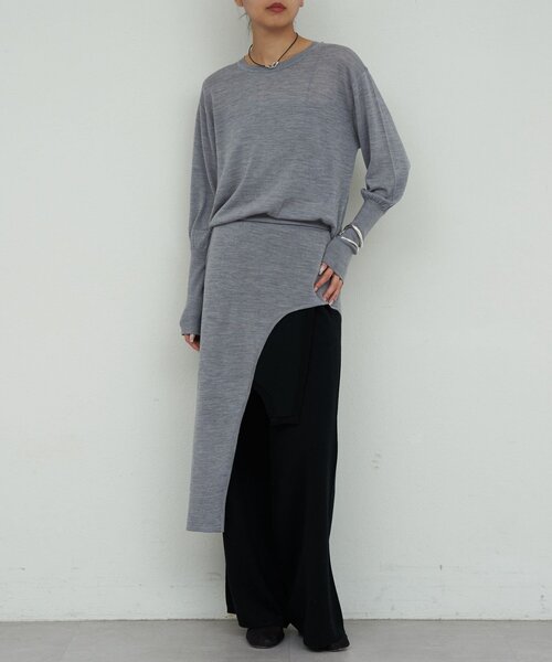 GALLARDAGALANTE(ガリャルダガランテ)の「【HERITANOVUM】アシンメトリーニットワンピ(パーカー・レディース・オフホワイト/グレー・FREE)」の7枚目の写真