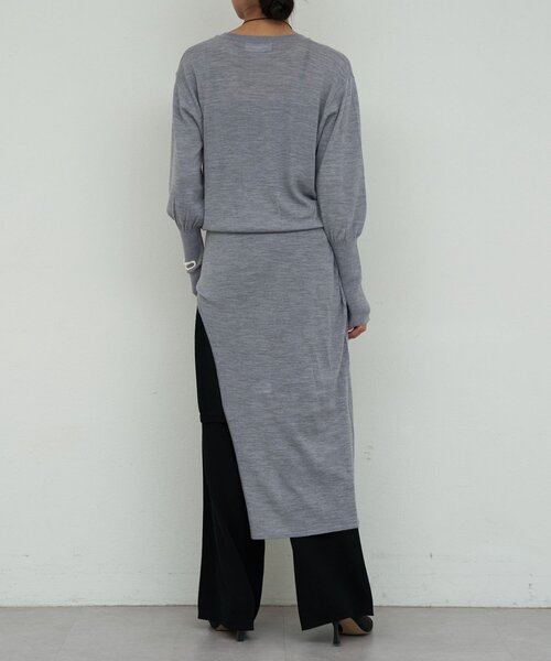 GALLARDAGALANTE(ガリャルダガランテ)の「【HERITANOVUM】アシンメトリーニットワンピ(パーカー・レディース・オフホワイト/グレー・FREE)」の9枚目の写真