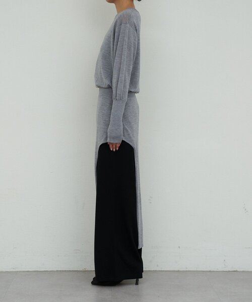 GALLARDAGALANTE(ガリャルダガランテ)の「【HERITANOVUM】アシンメトリーニットワンピ(パーカー・レディース・オフホワイト/グレー・FREE)」の11枚目の写真