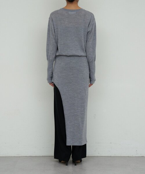 GALLARDAGALANTE(ガリャルダガランテ)の「【HERITANOVUM】アシンメトリーニットワンピ(パーカー・レディース・オフホワイト/グレー・FREE)」の12枚目の写真