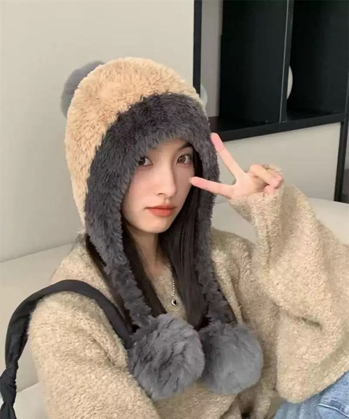 VIBGYOR（ヴィブジョー）の「【EIZZ/アイズ】もこもこポンポン イヤーフラップ フェイクファー キャップ（ニットキャップ/ビーニー・レディース・グレー/オフホワイト/ブラック/ブラウン/ベージュ・FREE）」の5枚目の写真