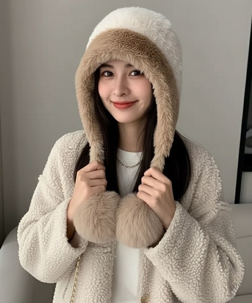 VIBGYOR（ヴィブジョー）の「【EIZZ/アイズ】もこもこポンポン イヤーフラップ フェイクファー キャップ（ニットキャップ/ビーニー・レディース・グレー/オフホワイト/ブラック/ブラウン/ベージュ・FREE）」の6枚目の写真