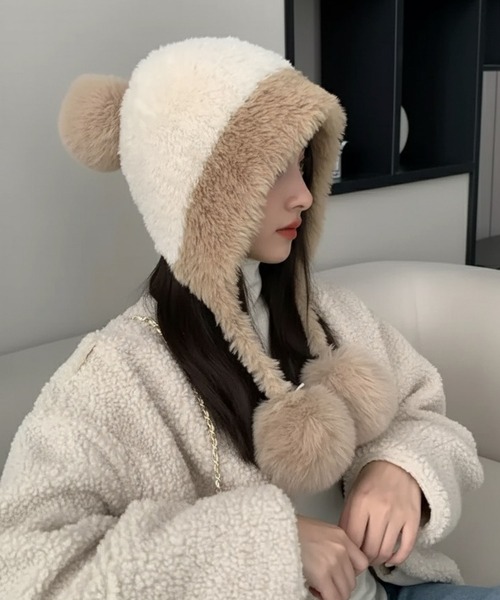 VIBGYOR（ヴィブジョー）の「【EIZZ/アイズ】もこもこポンポン イヤーフラップ フェイクファー キャップ（ニットキャップ/ビーニー・レディース・グレー/オフホワイト/ブラック/ブラウン/ベージュ・FREE）」の7枚目の写真