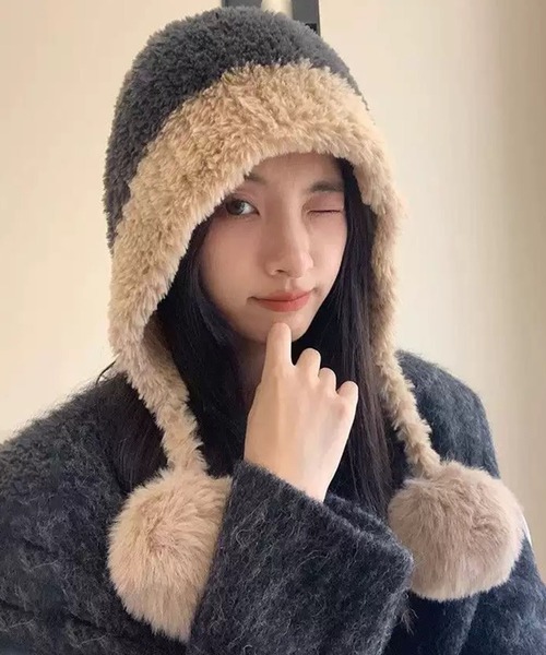 VIBGYOR（ヴィブジョー）の「【EIZZ/アイズ】もこもこポンポン イヤーフラップ フェイクファー キャップ（ニットキャップ/ビーニー・レディース・グレー/オフホワイト/ブラック/ブラウン/ベージュ・FREE）」の11枚目の写真