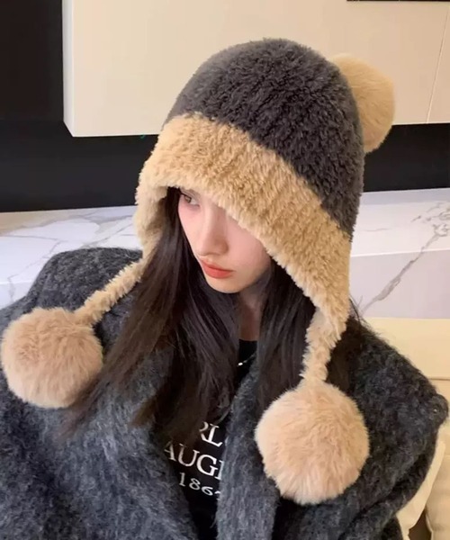 VIBGYOR（ヴィブジョー）の「【EIZZ/アイズ】もこもこポンポン イヤーフラップ フェイクファー キャップ（ニットキャップ/ビーニー・レディース・グレー/オフホワイト/ブラック/ブラウン/ベージュ・FREE）」の12枚目の写真