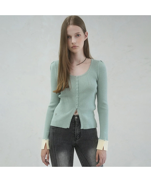 Vivacious(ビバシャス)の「Andy Square-neck Button Cardigan - 5COL(カーディガン/ボレロ・レディース・ブラック/グレー/ピンク/アイボリー/ミント・FREE)」の4枚目の写真