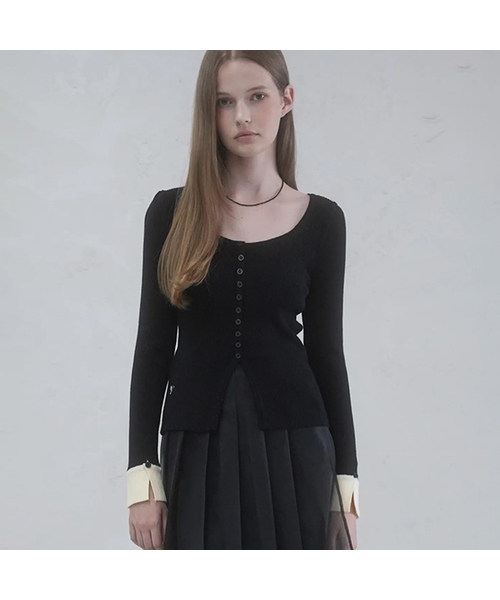 Vivacious(ビバシャス)の「Andy Square-neck Button Cardigan - 5COL(カーディガン/ボレロ・レディース・ブラック/グレー/ピンク/アイボリー/ミント・FREE)」の3枚目の写真