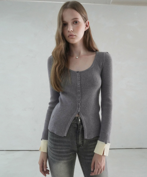 Vivacious(ビバシャス)の「Andy Square-neck Button Cardigan - 5COL(カーディガン/ボレロ・レディース・ブラック/グレー/ピンク/アイボリー/ミント・FREE)」の6枚目の写真