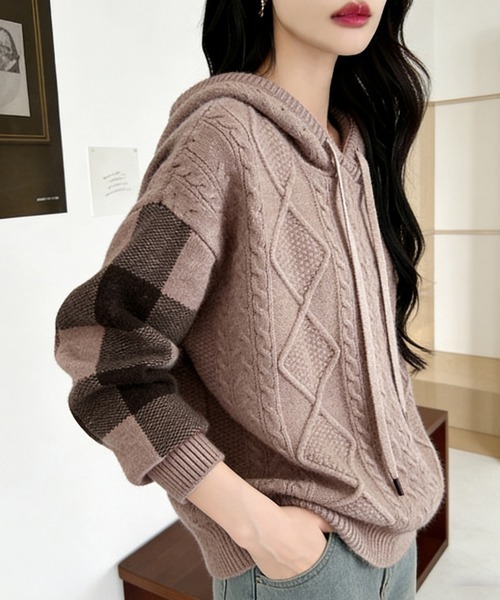 ReRe(リリ)の「ケーブル編み×ボーダー袖フード付きニットトップス(ニット/セーター・レディース・テラコッタ/レッド/ベージュ/ダークグレー/ネイビー/ブラック・FREE)」の12枚目の写真