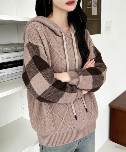 ReRe(リリ)の「ケーブル編み×ボーダー袖フード付きニットトップス(ニット/セーター・レディース・テラコッタ/レッド/ベージュ/ダークグレー/ネイビー/ブラック・FREE)」の13枚目の写真