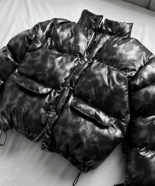 COSYHARU(コシハル)の「メタルカラーセミクロップパディング(ダウンジャケット/コート・メンズ・チャコール・MEDIUM/LARGE)」の16枚目の写真