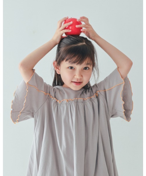 NHT(エヌエイチティー)の「エヌエイチティー メローワンピース(ワンピース・キッズ・アイボリー/グレー/ブラック・130cm/120cm/160cm/150cm/140cm/110cm)」の5枚目の写真