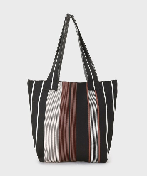 INDIVI（インディヴィ）の「【WEB限定カラー／A4収納】柄ニットバッグ（トートバッグ・レディース・ブラウン系その他3/ベージュ系4/ダークブラウン系2/ブラック系5/ブラック系4/ブラック系2・00）」の19枚目の写真