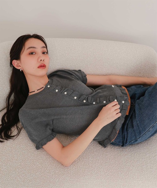 miette（ミエット）の「フリルデザイン半袖ニットカーディガン（カーディガン/ボレロ・レディース・グレー/ブラック/カーキ/レッド・L/M/S）」の13枚目の写真