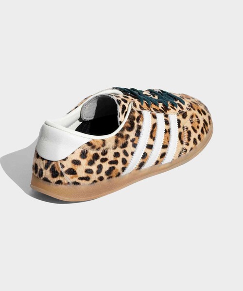 adidas（アディダス）の「ガゼル ロープロ / Gazelle Lo Pro / アディダスオリジナルス adidas Originals（スニーカー・レディース・ベージュ・22.0cm/22.5cm/23.0cm/25.0cm/25.5cm/26.0cm/26.5cm/27.0cm/27.5cm/28.0cm/28.5cm/29.0cm/23.5cm/24.0cm/24.5cm）」の5枚目の写真