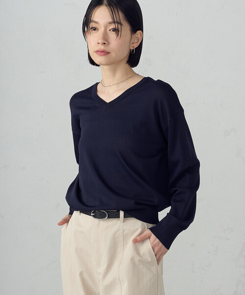 COMME CA ISM（コムサイズム）の「【UVカット・ウォッシャブル】ベーシック 2WAYネックニット（ニット/セーター・レディース・ネイビー/ブラック/アイボリー/グリーン・LARGE/MEDIUM）」の4枚目の写真