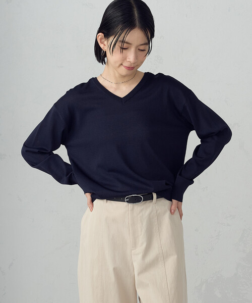 COMME CA ISM（コムサイズム）の「【UVカット・ウォッシャブル】ベーシック 2WAYネックニット（ニット/セーター・レディース・ネイビー/ブラック/アイボリー/グリーン・LARGE/MEDIUM）」の8枚目の写真