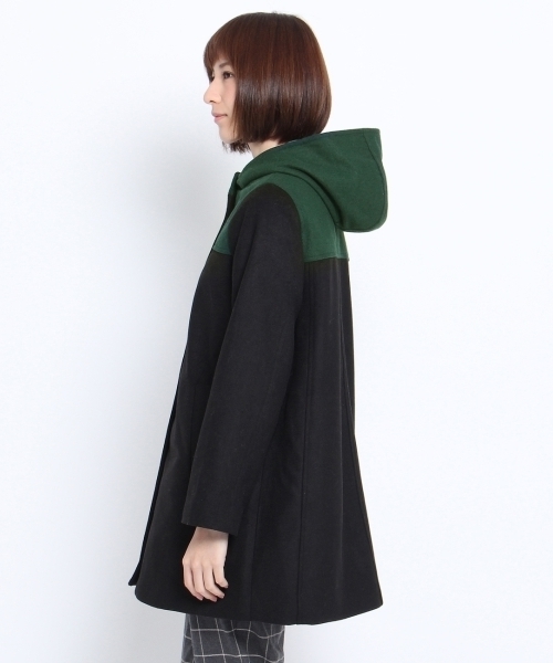 THE EMPORIUM（ジエンポリアム）の「バイカラーフーデッドコート（その他アウター・レディース・ブラック/ブルー・38/40）」の4枚目の写真