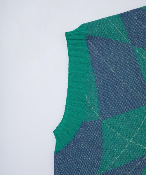 F/CE. （エフシーイー）の「F/CE. DISTORTED CHECKERBOARD PATTERN KNIT VEST / エフシーイー ディストーテッド チェッカーボード パターン ニット ベスト（ベスト・メンズ・グリーン/ブラウン・SMALL）」の7枚目の写真