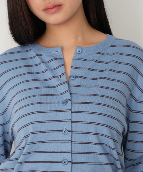 MUSINSA STANDARD WOMAN（ムシンサスタンダードウーマン）の「ウィメンズストライプラウンドネックカーディガン[ブルー]（カーディガン/ボレロ・レディース・その他・X-SMALL/SMALL/MEDIUM/LARGE）」の13枚目の写真