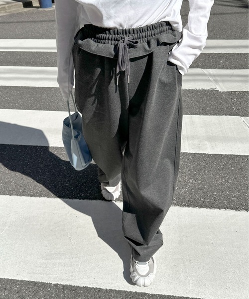 PILIT（ピリット）の「ウエストフリルカーブパンツ（その他パンツ・レディース・グレー/チャコールグレー・MEDIUM）」の2枚目の写真