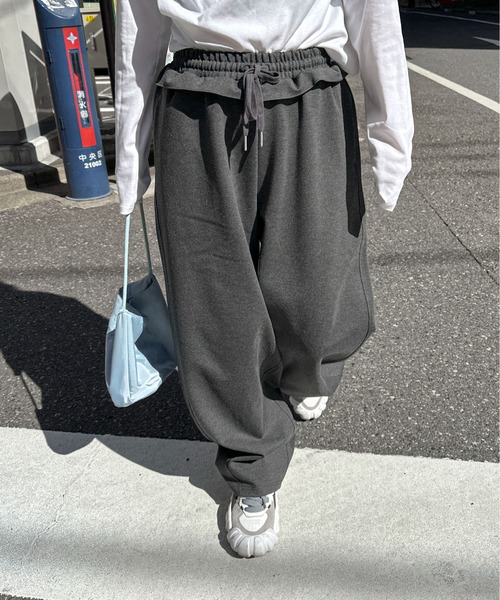 PILIT（ピリット）の「ウエストフリルカーブパンツ（その他パンツ・レディース・グレー/チャコールグレー・MEDIUM）」の21枚目の写真