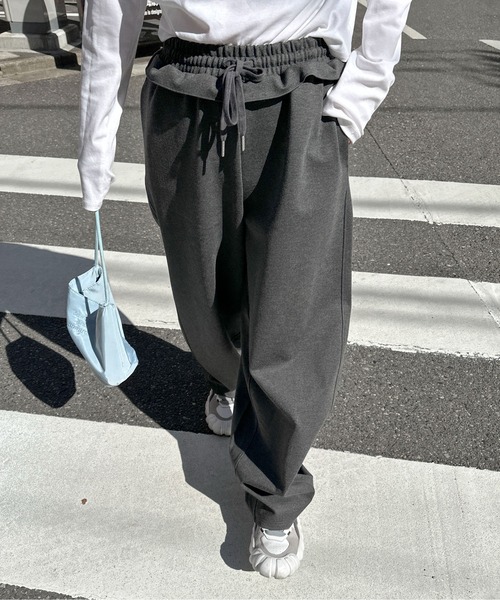 PILIT（ピリット）の「ウエストフリルカーブパンツ（その他パンツ・レディース・グレー/チャコールグレー・MEDIUM）」の22枚目の写真