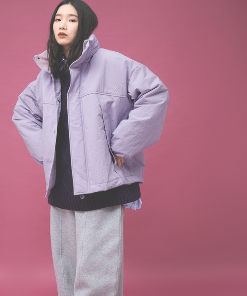 Kappa（カッパ）の「≪Kappa×and ST ウェルネスクラブ≫中綿ブルゾン (ユニセックス)（ブルゾン・レディース・ブラック/アイボリー/ラベンダー・LARGE/MEDIUM/SMALL）」の4枚目の写真