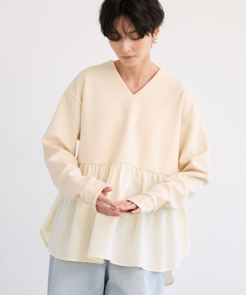 BARNYARDSTORM(バンヤードストーム)の「BARNYARDSTORM / Vネックペプラムプルオーバー / マシンウォッシャブル(Tシャツ/カットソー・レディース・ブラック/ブルー/クリーム/チャコール・FREE)」の1枚目の写真