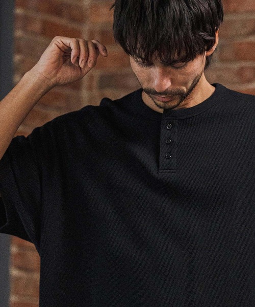CAMBIO(カンビオ)の「mlt5580- Honeycomb Waffle Henley Neck Tee ヘンリーネックTシャツ(S64126cmb)(Tシャツ/カットソー・メンズ・ホワイト/ブラック/チャコールグレー・S/M/L)」の11枚目の写真
