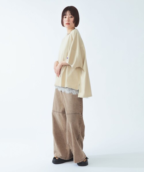 Champion(チャンピオン)の「【8/6 再値下げ】【別注】Champion / ショート スリーブ Tシャツ(Tシャツ/カットソー・レディース・ブルー/ブラック/ホワイト/ベージュ・MEDIUM)」の6枚目の写真
