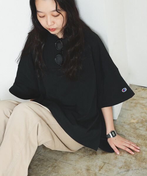 Champion(チャンピオン)の「【8/6 再値下げ】【別注】Champion / ショート スリーブ Tシャツ(Tシャツ/カットソー・レディース・ブルー/ブラック/ホワイト/ベージュ・MEDIUM)」の14枚目の写真
