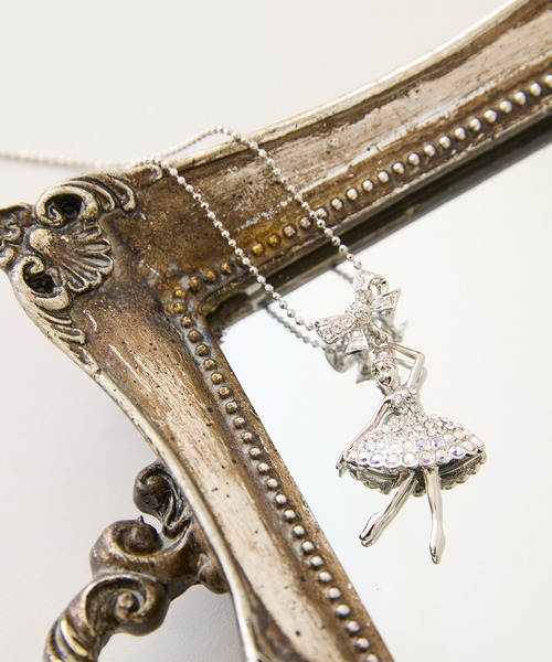 Rose Tiara(ローズティアラ)の「バレリーナドールロングネックレス(ネックレス・レディース・シルバー・FREE)」の2枚目の写真