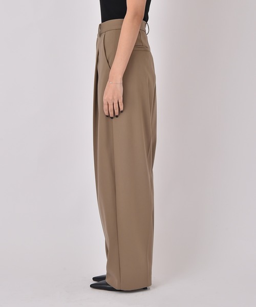 AKTE（アクテ）の「テーパードボリュームパンツ（その他パンツ・レディース・ネイビー/カーキ系・2T/2/1）」の3枚目の写真