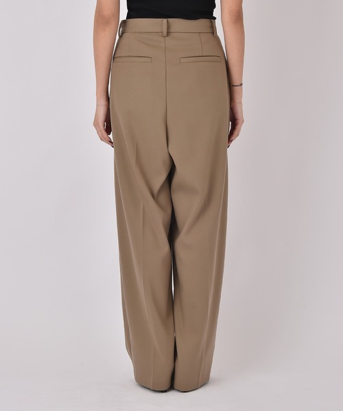 AKTE（アクテ）の「テーパードボリュームパンツ（その他パンツ・レディース・ネイビー/カーキ系・2T/2/1）」の4枚目の写真