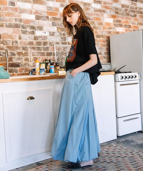 AULA AILA(アウラアイラ)の「スカーフプリントTシャツ(Tシャツ/カットソー・レディース・ブラウン/オフホワイト/ブラック・0)」の14枚目の写真