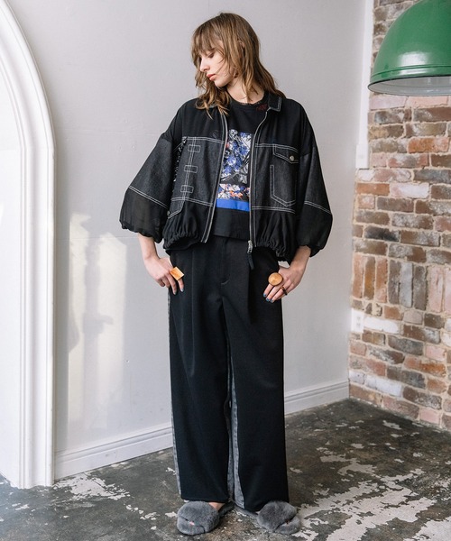 AULA AILA(アウラアイラ)の「スカーフプリントTシャツ(Tシャツ/カットソー・レディース・ブラウン/オフホワイト/ブラック・0)」の17枚目の写真