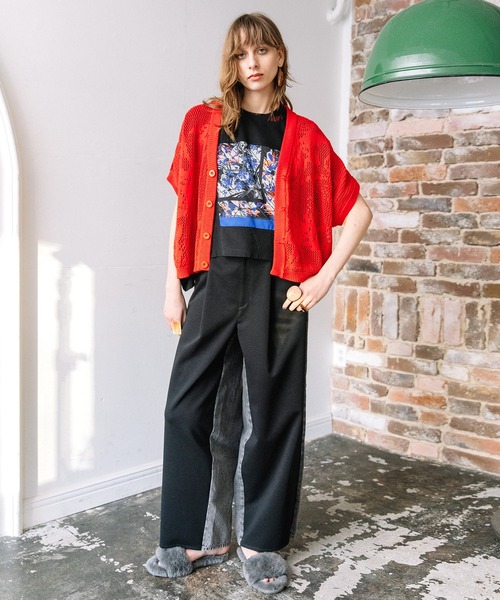 AULA AILA(アウラアイラ)の「スカーフプリントTシャツ(Tシャツ/カットソー・レディース・ブラウン/オフホワイト/ブラック・0)」の16枚目の写真