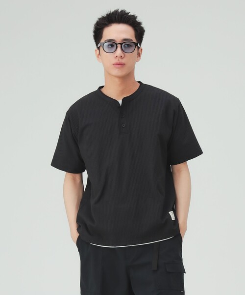 BEAMS HEART（ビームスハート）の「クイックドライ ワッフル ヘンリーネック カットソー（吸水速乾）（Tシャツ/カットソー・メンズ・ブラック/ホワイト・S/M/L/XL）」の20枚目の写真