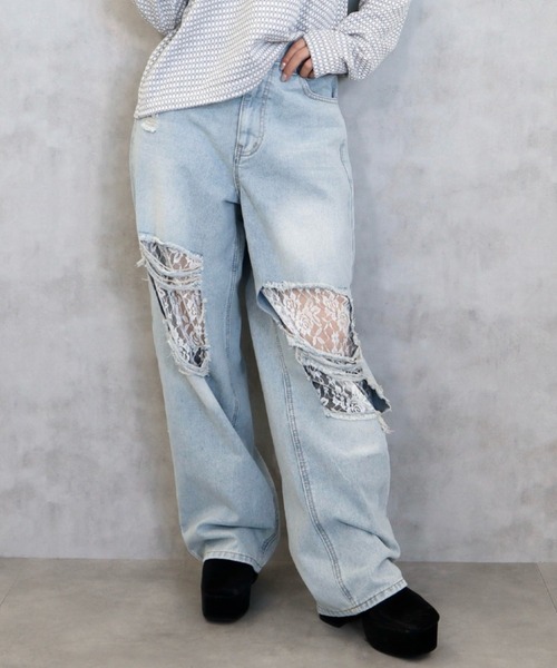 CECIL McBEE（セシルマクビー）の「レースダメージデニムワイドパンツ（デニムパンツ・レディース・ブラック/サックスブルー・MEDIUM/LARGE）」の2枚目の写真